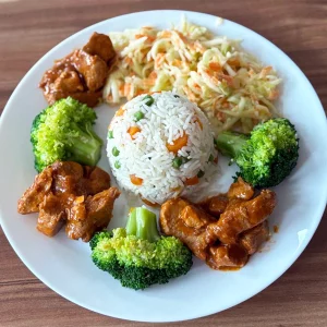 Schweinegulasch mit Reis